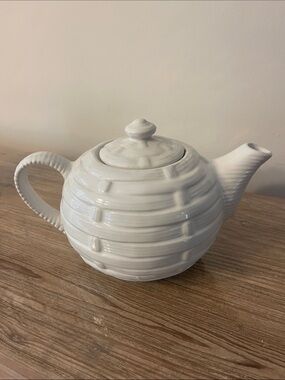 Textured White Ceramic Teapot - Classic Home Accent